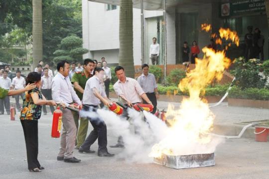 機構、組織、單位負責人履行消防與救護救難職責指南